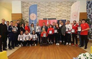 Yıldırım Belediyesi’ne yılın en iyi spor kulübü...