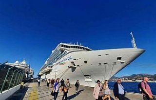 Yolcu gemileri Bodrum’da can suyu oluyor