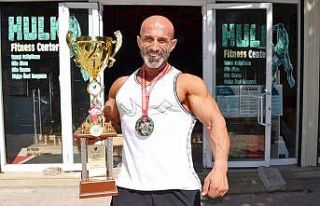 Zabıta Komiseri Vücut Geliştirme Şampiyonasında...