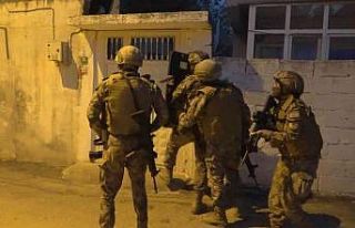 Zehir tacirlerine şafak operasyonu: 7 gözaltı