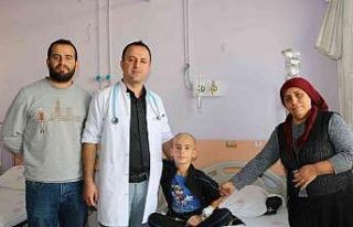 11 yaşındaki çocuğun karnında 10 santim kitle...