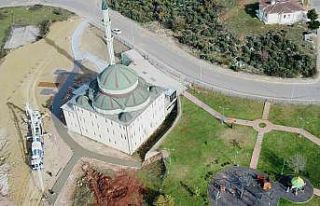 17 Ağustos Cami’nin çehresi yeşille buluşuyor