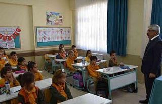 4 kardeşten öğretmenlerine sürpriz ziyaret