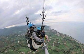 7 yaşında yamaç paraşütü ile uçuş heyecanı...