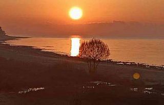 Adilcevaz’da muhteşem gündoğumu