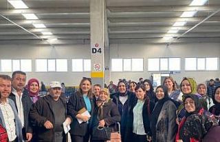 AK Kadınlar Mahmudiye’de saha çalışması yaptı