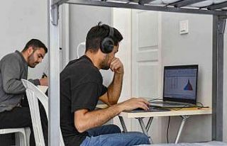 Ankara Büyükşehir Belediyesi üniversite öğrencilerini...