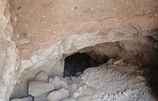 Antik kentte kazdıkları çukurun içinde yakalandılar