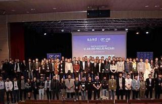 Ar-Ge Proje Pazarında önemli isimler katılımcılarla...