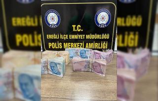 Arabasının üzerinde unuttuğu 43 bin lira yola...