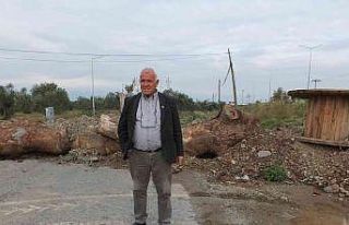 Arazisinden geçen yolu ’istimlak bedeli ödenmediği’...