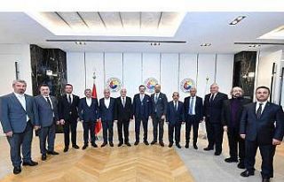 ATSO’nun yeni yönetimi TOBB Başkanı Hisarcıklıoğlu’yla...