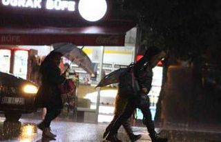 Aydın’da beklenen sağanak yağış başladı