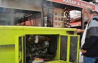 Ayvalık’ta elektrik için esnaf dayanışması