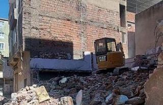 Bağlar’da zehir tacirlerinin mesken edindiği yapılar...