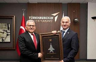 Başkan Büyükkılı. TUSAŞ Genel Müdürü Kotil’i...