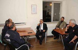 Başkan Büyükkılıç, kahraman itfaiyecilerle buluştu