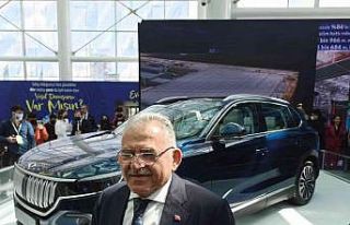 Başkan Büyükkılıç’tan ’TOGG’ Jesti