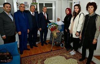 Başkan Çınar, engelli araç talebini yerine getirdi