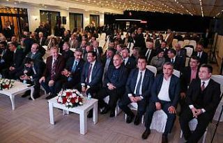 Başkan Dündar, Giresun’daki sempozyumda konuştu