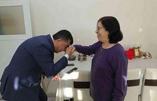 Başkan Fadıloğlu, öğretmenlerini unutmadı