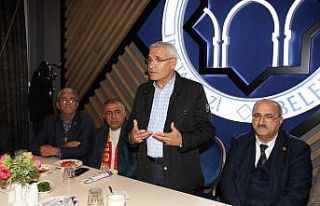 Başkan Güder, muhtarlarla buluştu