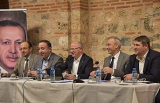 Başkan Gürkan ilçe teşkilatları ile istişarelerini...