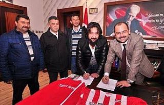 Başkan Kavaklıgil futbolu bıraktı