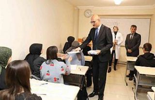 Başkan Vekili Aydın’dan öğrencilere hediye internet...