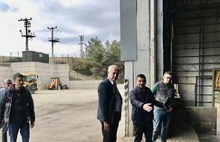 Başkan Yaman katı atık ve bertaraf tesisinde incelemelerde...