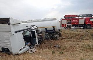 Batman’da akaryakıt tankeri şarampole yuvarlandı:...