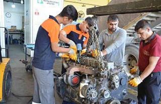 Batman’da meslek lisesi öğrencilerine iş sağlığı...