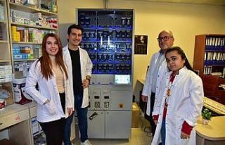 BAÜN’de hasta ilaçları otomatik hazırlanıyor