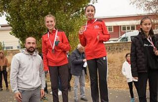 Belediye kros takımı Kars’ı başarıyla temsil...