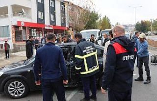 Bingöl’de tır ile otomobil çarpıştı: 2 yaralı