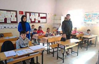 Bitlis’teki öğrencilere işitme testi