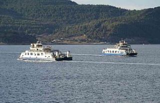 Bozcaada’ya yarınki tüm feribot seferlerine fırtına...