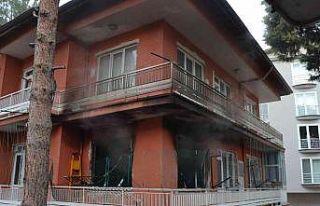 Burdur’da ev yangını