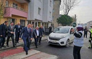 Bursa’da okul önlerinde kurallara uymayan sürücülere...