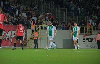 Bursaspor’da Hasan Ayaroğlu’nun tedavisine başlandı