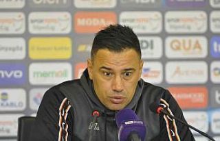 Çağdaş Atan: "Böyle bir günde futbol konuşmak...