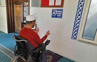 Camilerde engellilere uygun namaz kılma yerleri oluşturuldu