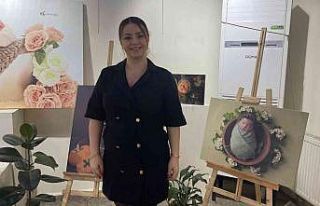 Çektiği bebeklerin fotoğraflarını sergiledi