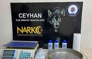 Ceyhan’da sokak satıcısı yakalandı