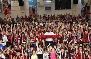 Çiğli Belediyesi spor kursları tam gaz devam ediyor