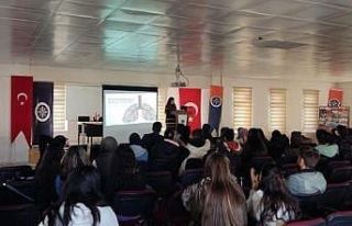 Çıldır MYO’da akciğer kanseri konferansı
