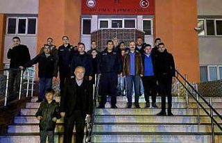 Çök-kapan-tutun tatbikatı yapıldı