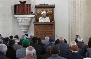 Cuma hutbesinin konusu ’deprem’ oldu