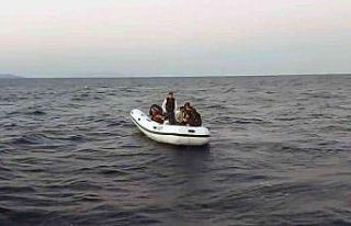 Datça’da 12 düzensiz göçmen kurtarıldı
