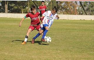 Denizlili sporcular bu turnuvada boy gösteriyor